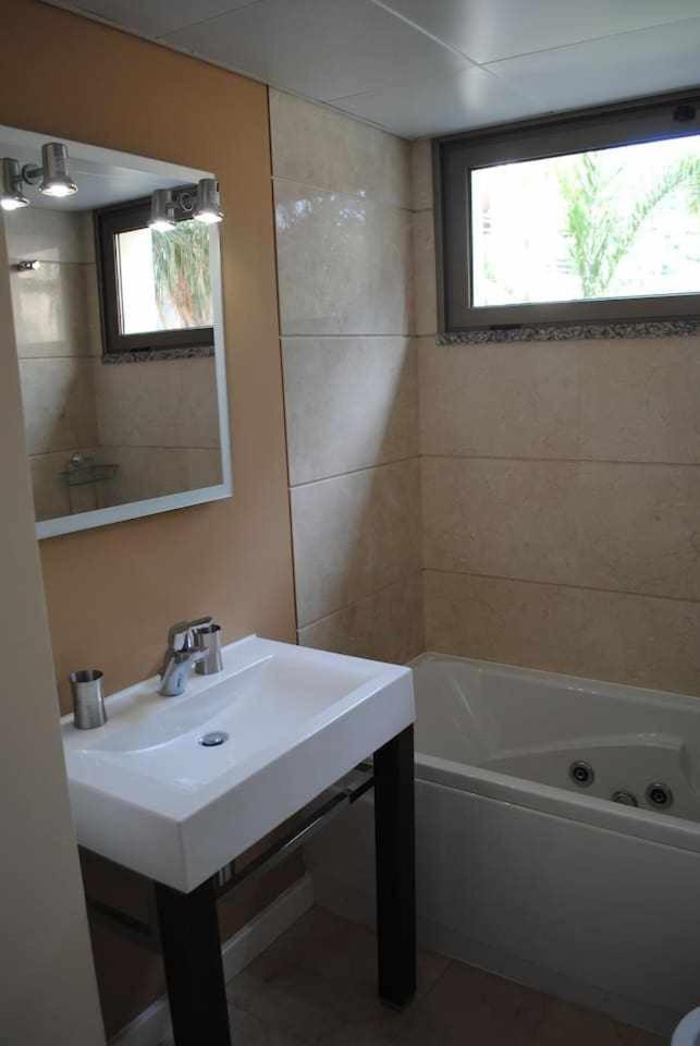 Plaza Bay Luxury Apartment With Swimming Pool Calheta (Madeira) Exterior foto